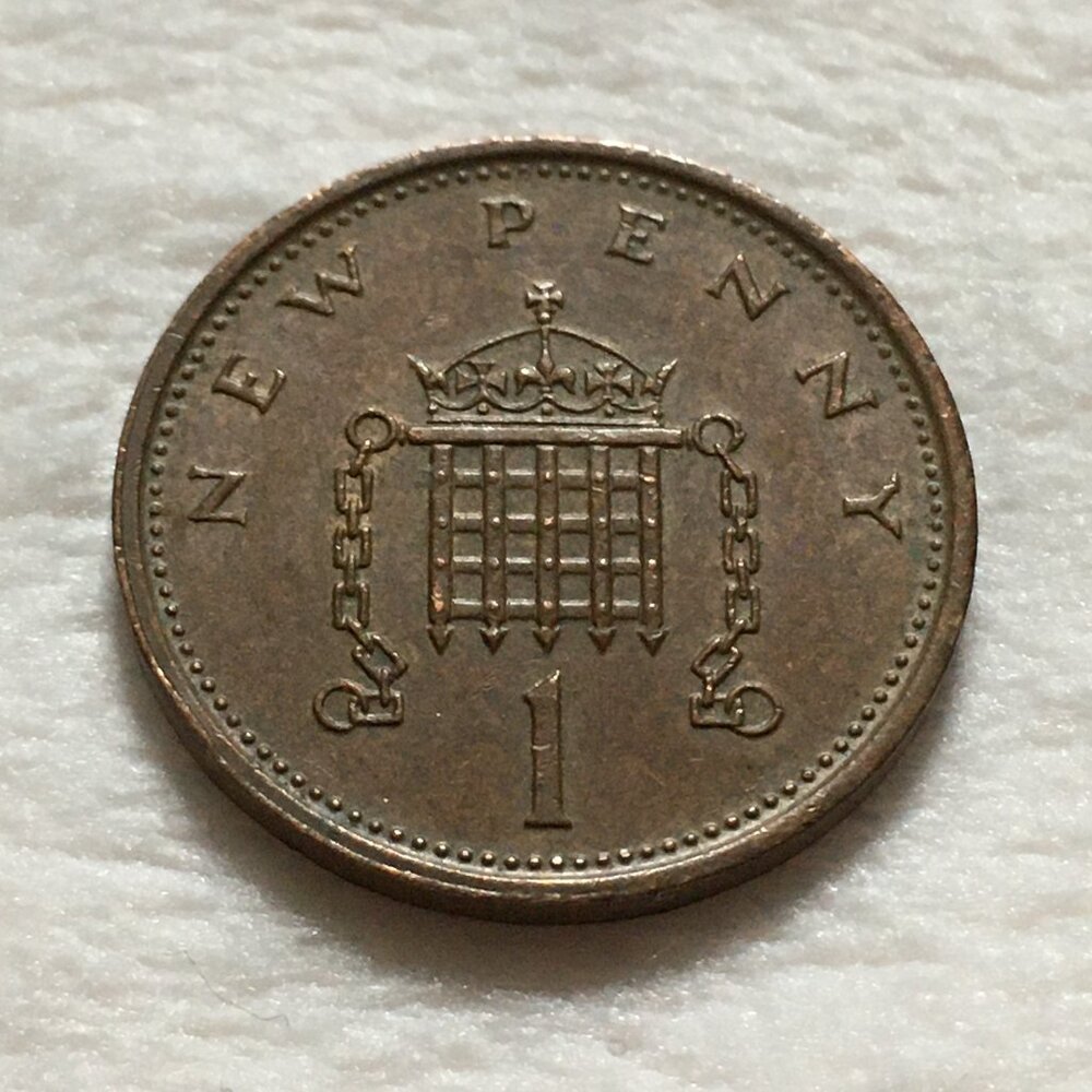 1974 Great Britain 1 New Penny - Queen Elizabeth II - Vintage Bronze UK Coin